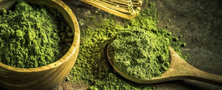 PHÂN BIỆT BỘT TRÀ MATCHA - BỘT TRÀ XANH, CÁCH DÙNG & CÔNG DỤNG MỖI LOẠI